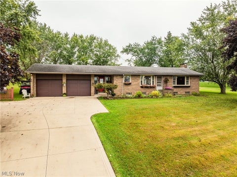 Photo of 4334 SR-39, Millersburg, OH 44654 (MLS # 5252230)