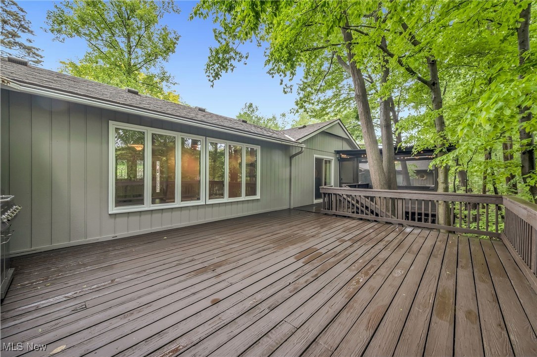 17404 Falling Water Road, Strongsville, Ohio image 38