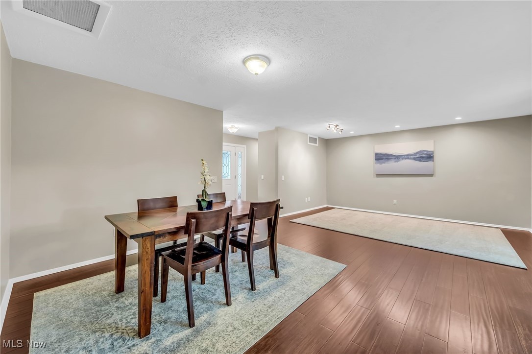 17404 Falling Water Road, Strongsville, Ohio image 7
