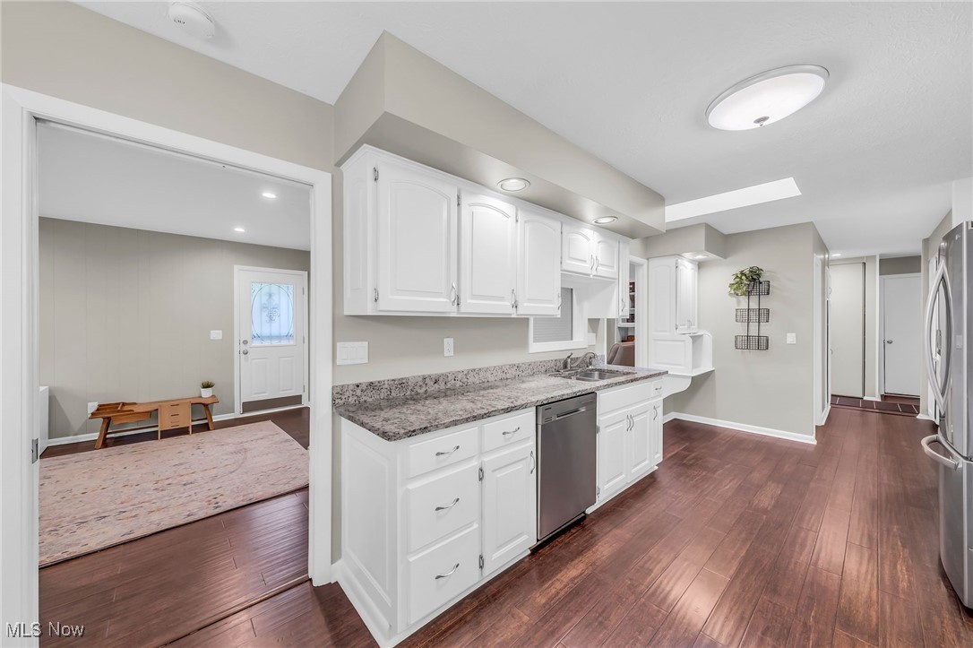 17404 Falling Water Road, Strongsville, Ohio image 16