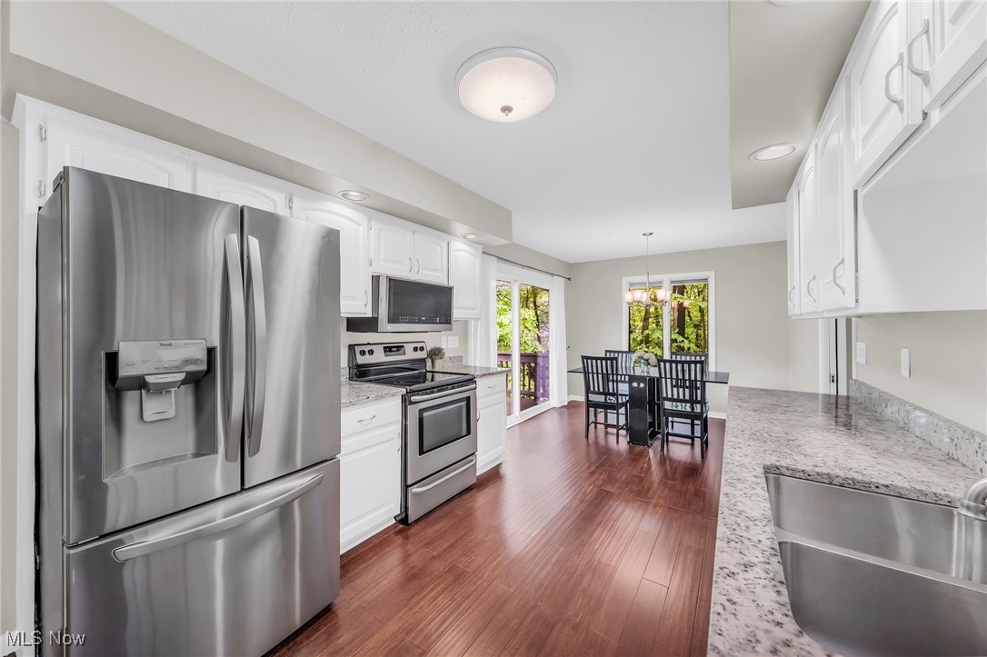 17404 Falling Water Road, Strongsville, Ohio image 14