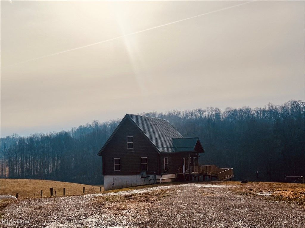 Photo of 7621 W Mollahan Road NW, Malta, OH 43758 (MLS # 5180076)