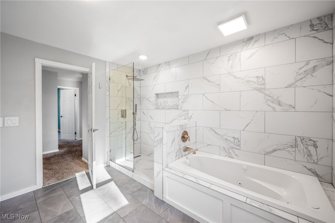 9247 Chalfonte Drive, Warren, Ohio image 34