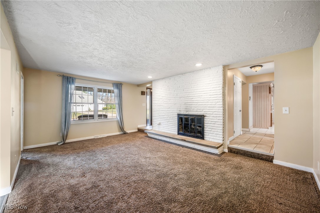 9247 Chalfonte Drive, Warren, Ohio image 18