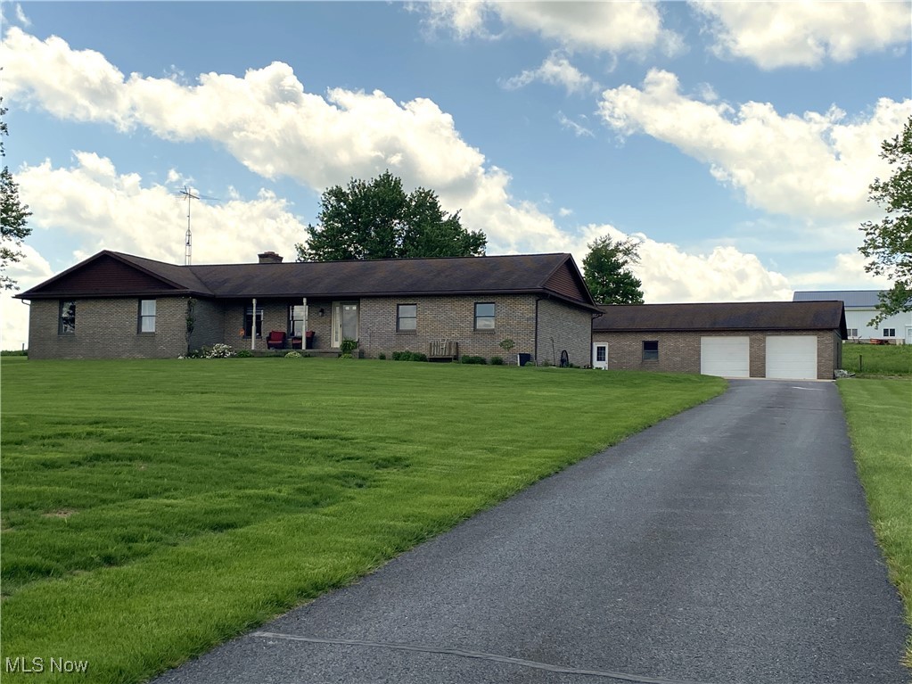14035 Dover Road, Apple Creek, Ohio image 1