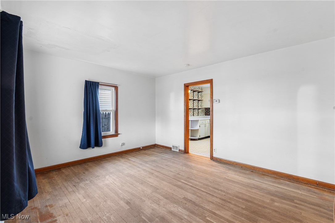 833 Hunt Street, Akron, Ohio image 3