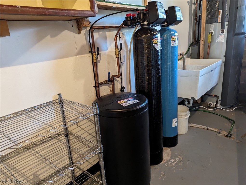 Connecticut Western Reserve - Residential Lease