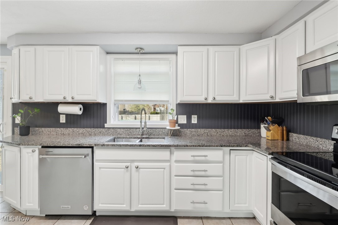 3140 Meanderwood Drive, Canfield, Ohio image 16