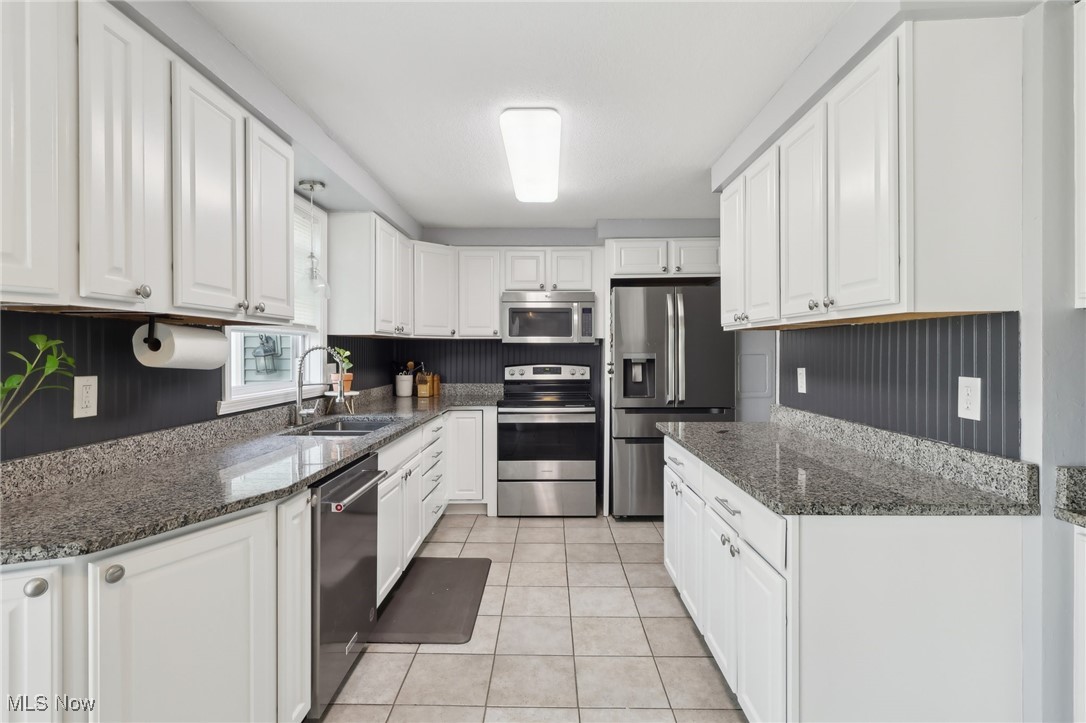 3140 Meanderwood Drive, Canfield, Ohio image 19