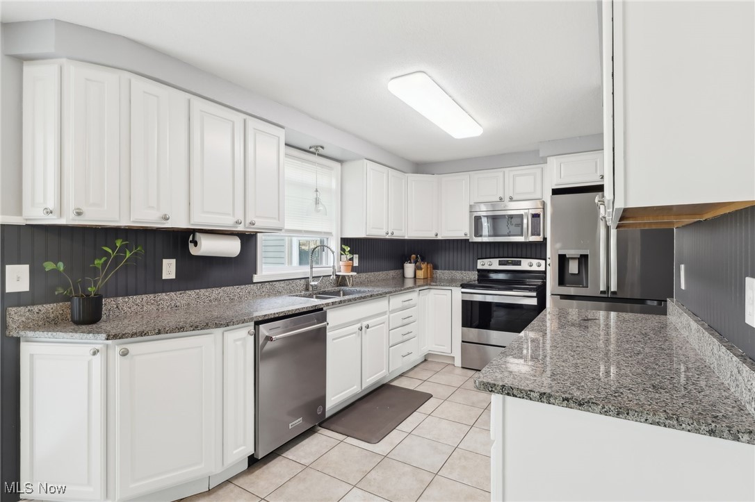 3140 Meanderwood Drive, Canfield, Ohio image 17