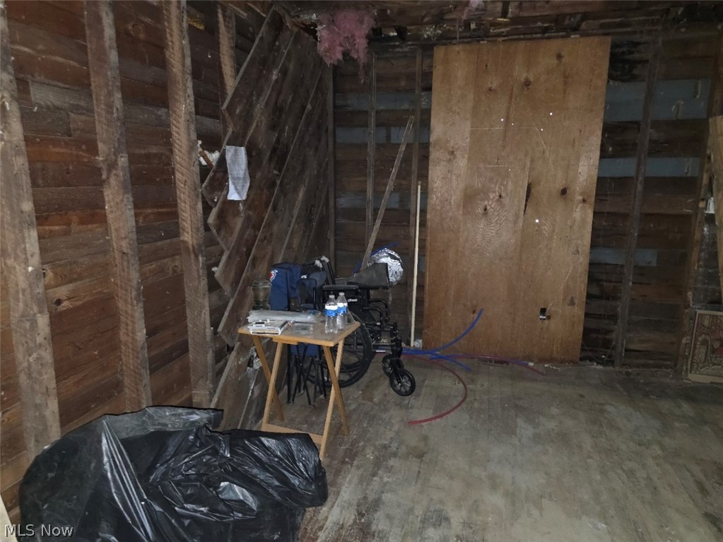 Janette Tav Adn - Residential