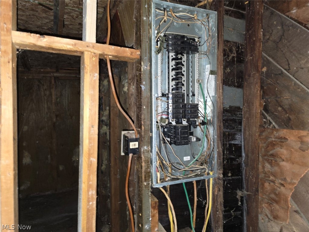 Janette Tav Adn - Residential