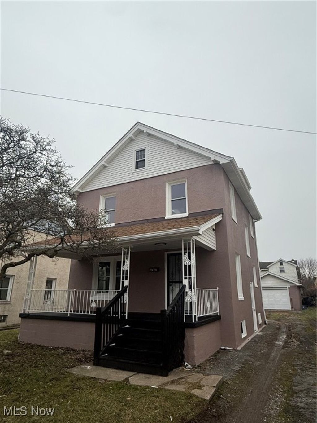 Photo of 1711 Manhattan Ave, Youngstown, OH 44509 (MLS # 5181940)