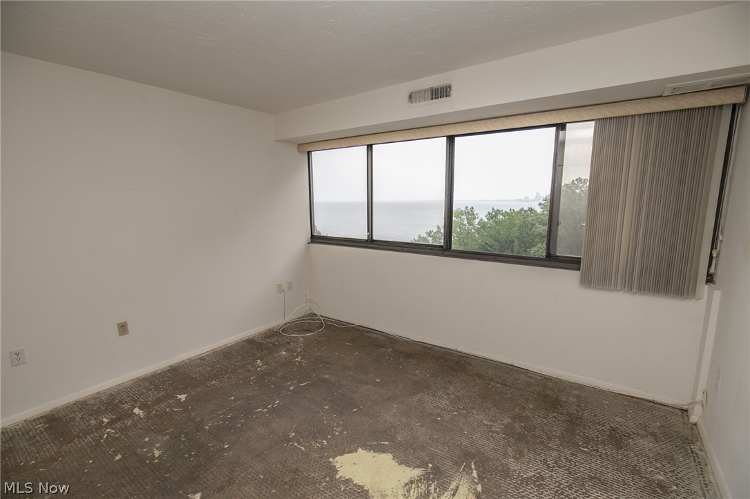 Meridian Condo - Residential