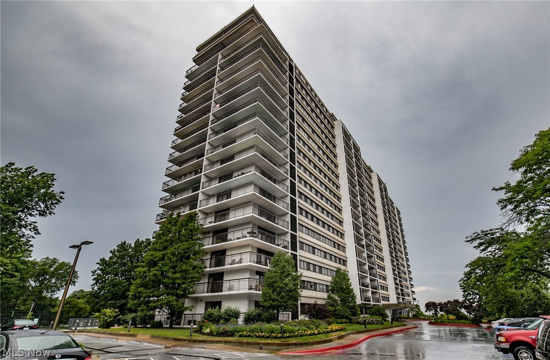 Meridian Condo - Residential