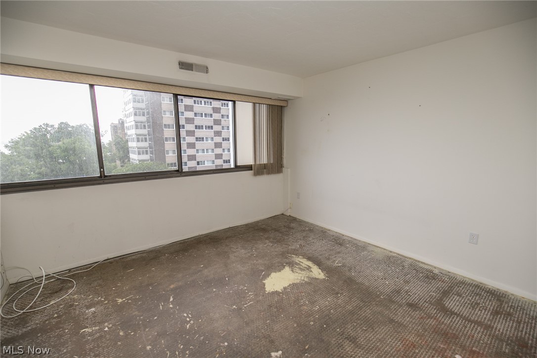 Meridian Condo - Residential