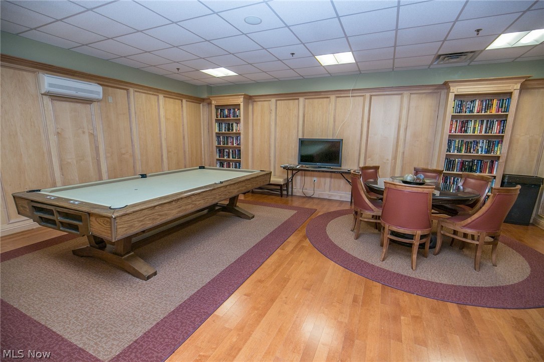 Meridian Condo - Residential