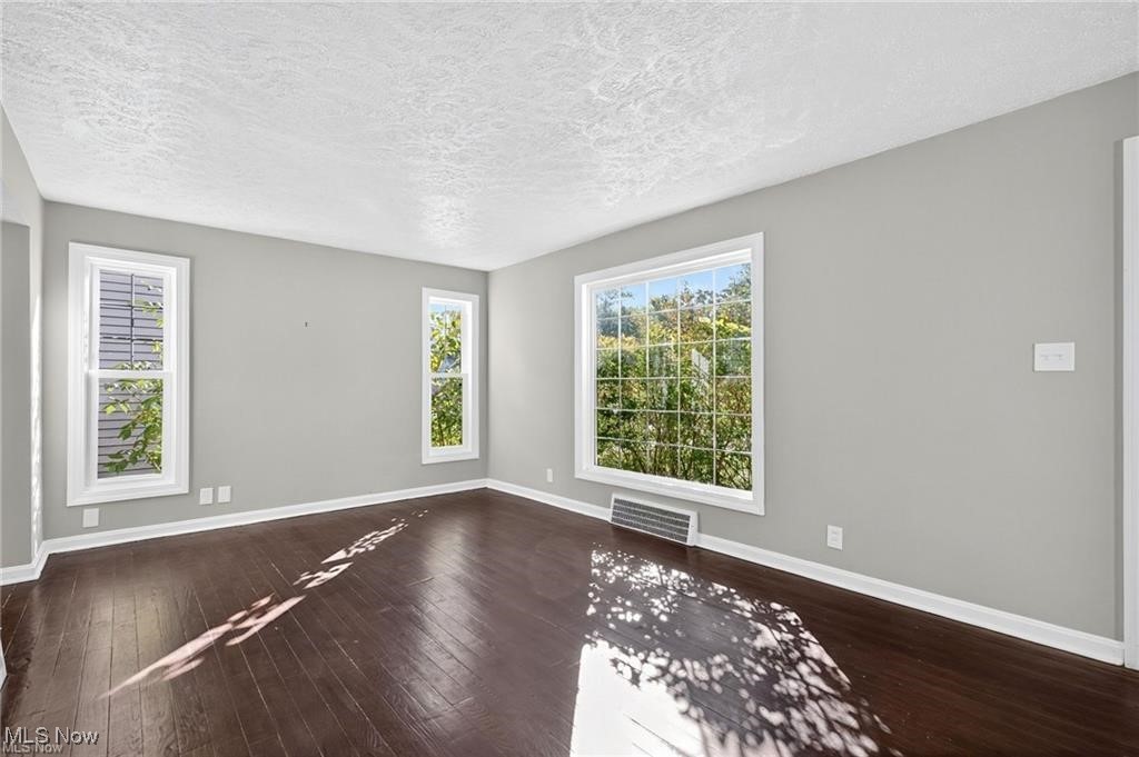 Transit Park 02 - Residential Lease