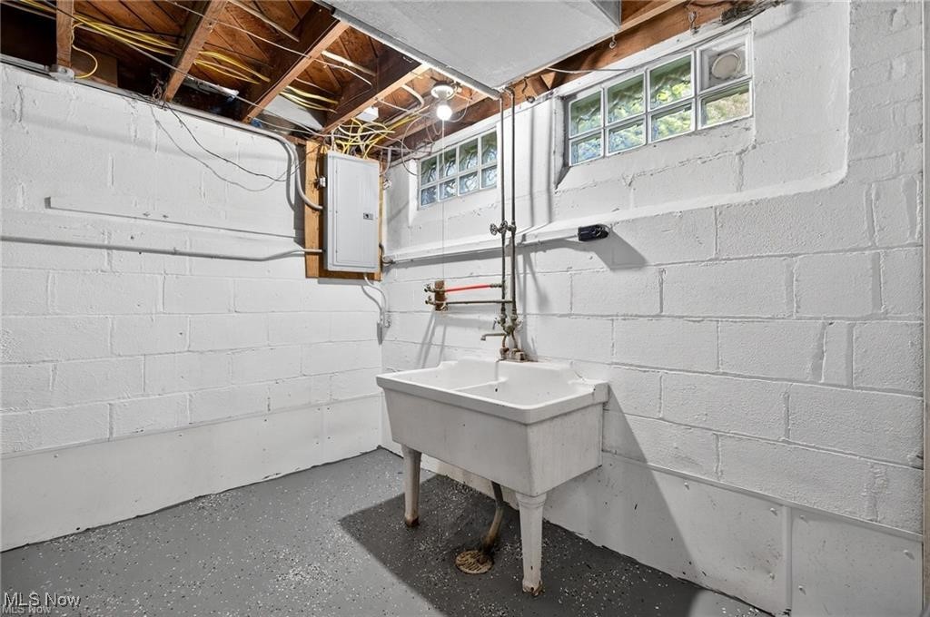 Transit Park 02 - Residential Lease