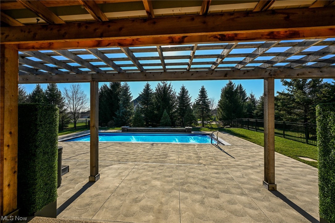 Saint James Place 10 - Residential