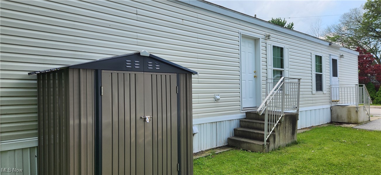 5411 N River Road #E8, Geneva, Ohio image 3