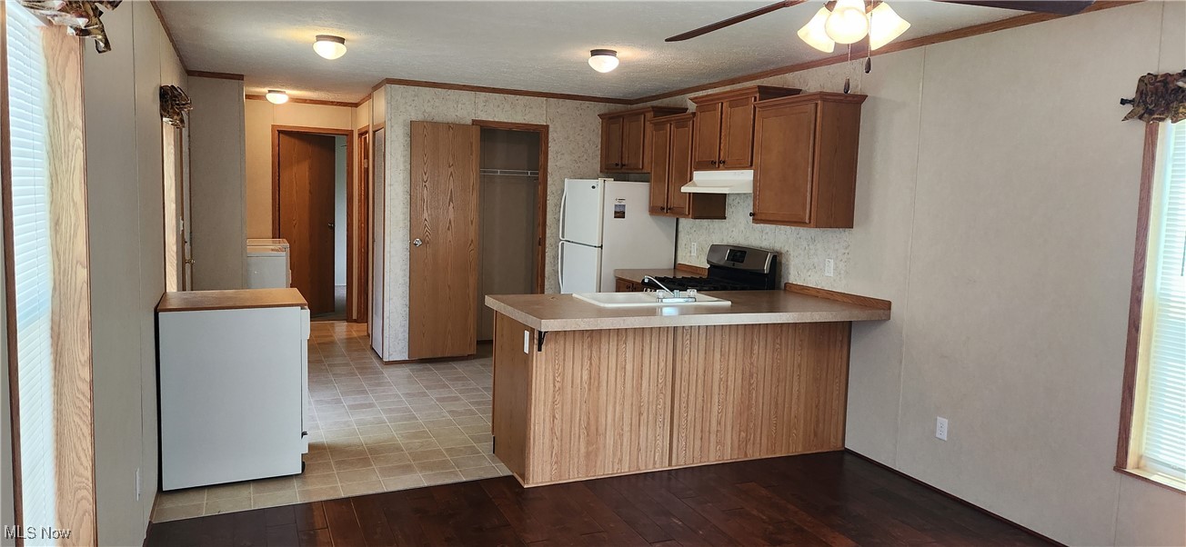 5411 N River Road #E8, Geneva, Ohio image 4