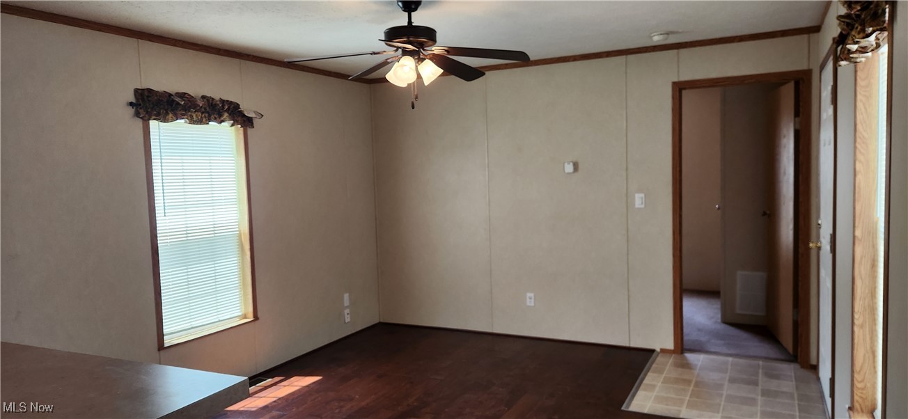 5411 N River Road #E8, Geneva, Ohio image 11