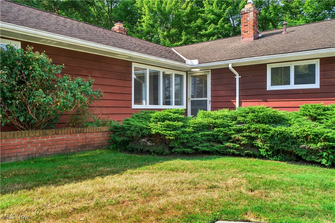 Mayfield Heights, Ohio 44124, United States, 3 Bedrooms Bedrooms, ,2 BathroomsBathrooms,Residential,Pending,181416