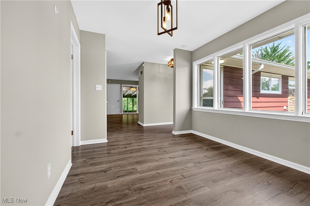 Mayfield Heights, Ohio 44124, United States, 3 Bedrooms Bedrooms, ,2 BathroomsBathrooms,Residential,Pending,181416