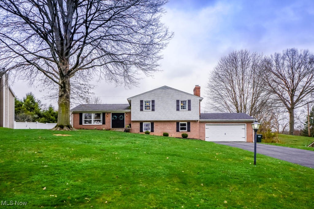7606 Ravine Drive, North Canton, Ohio image 1