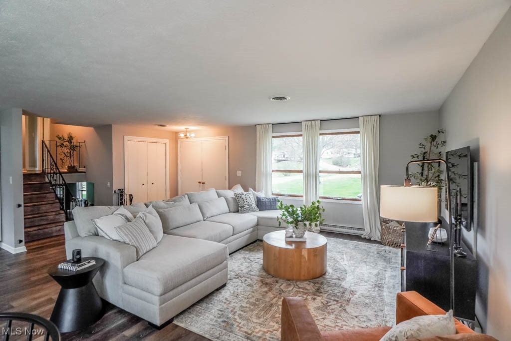 7606 Ravine Drive, North Canton, Ohio image 2
