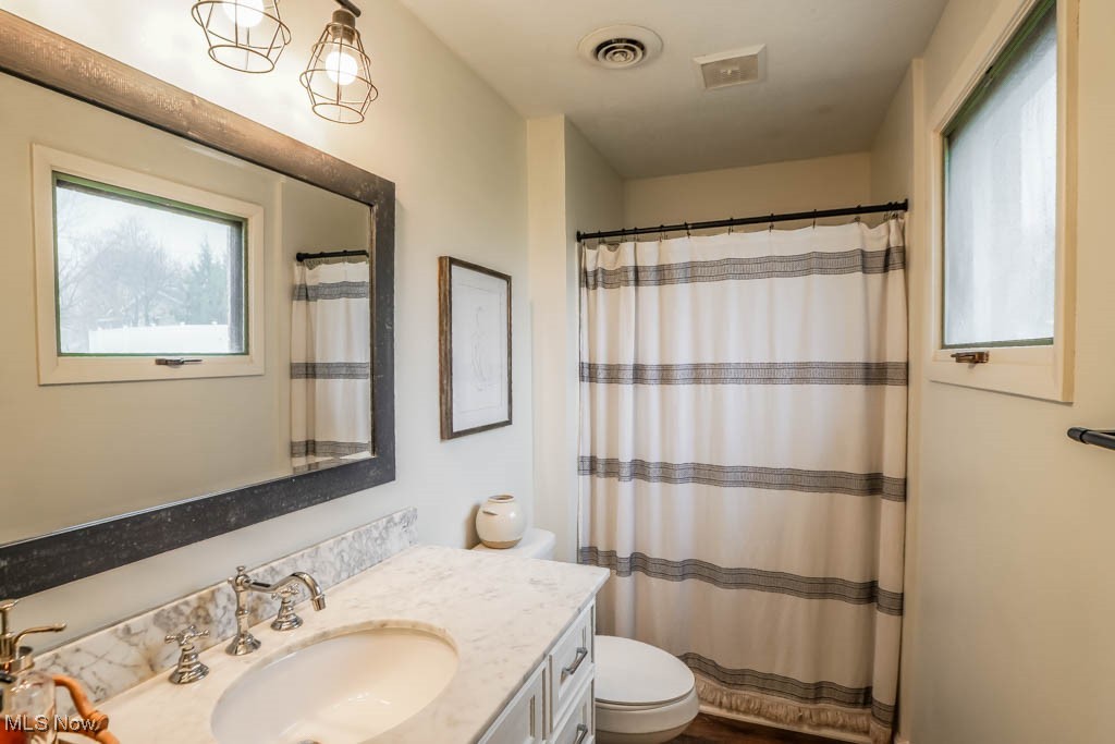 7606 Ravine Drive, North Canton, Ohio image 16