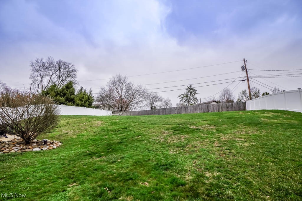 7606 Ravine Drive, North Canton, Ohio image 31