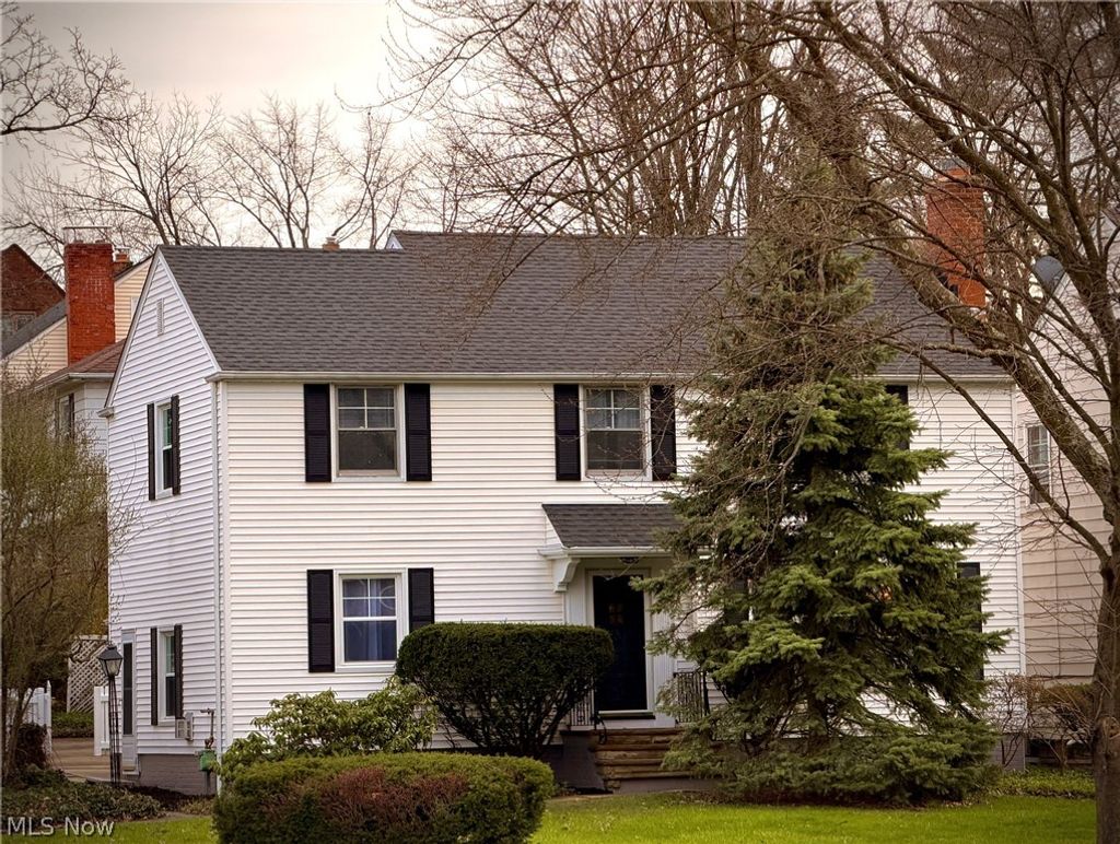 Photo of 3954 Meadowbrook Boulevard, University Heights, OH 44118 (MLS # 5198442)