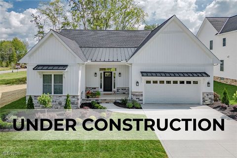 6477 N Cobblestone Road Mayfield Village OH 44143