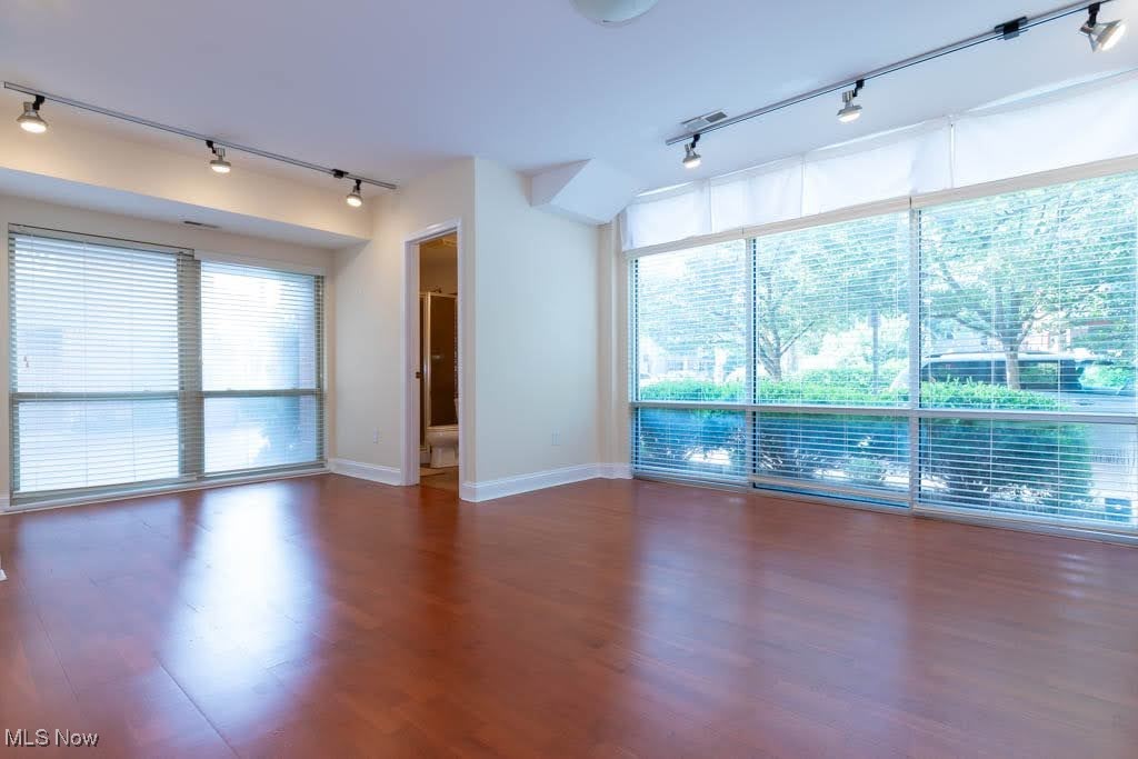 Larchmere Court Condos - Residential