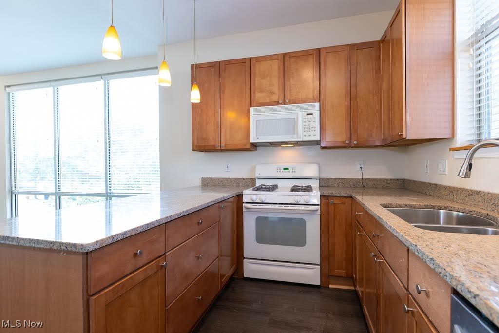 Larchmere Court Condos - Residential