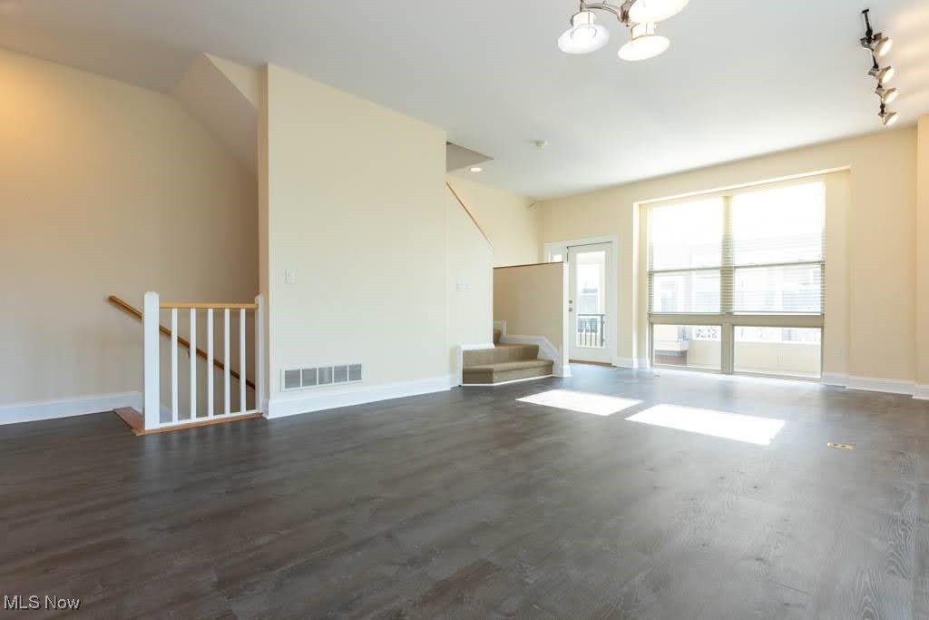 Larchmere Court Condos - Residential