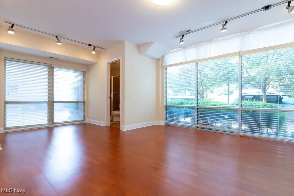 Larchmere Court Condos - Residential