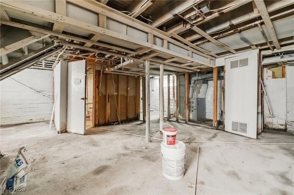 Cleveland Heights, Ohio 44112, United States, 4 Bedrooms Bedrooms, ,1 BathroomBathrooms,Residential,Active,230624