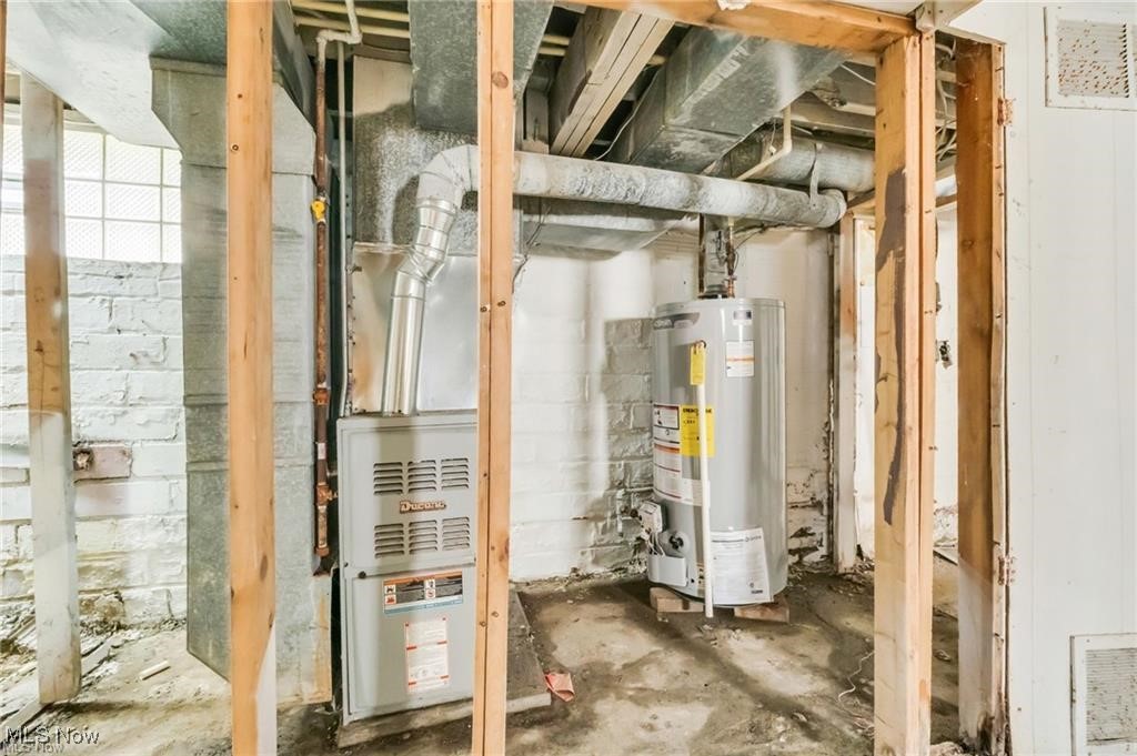 Cleveland Heights, Ohio 44112, United States, 4 Bedrooms Bedrooms, ,1 BathroomBathrooms,Residential,Active,230624