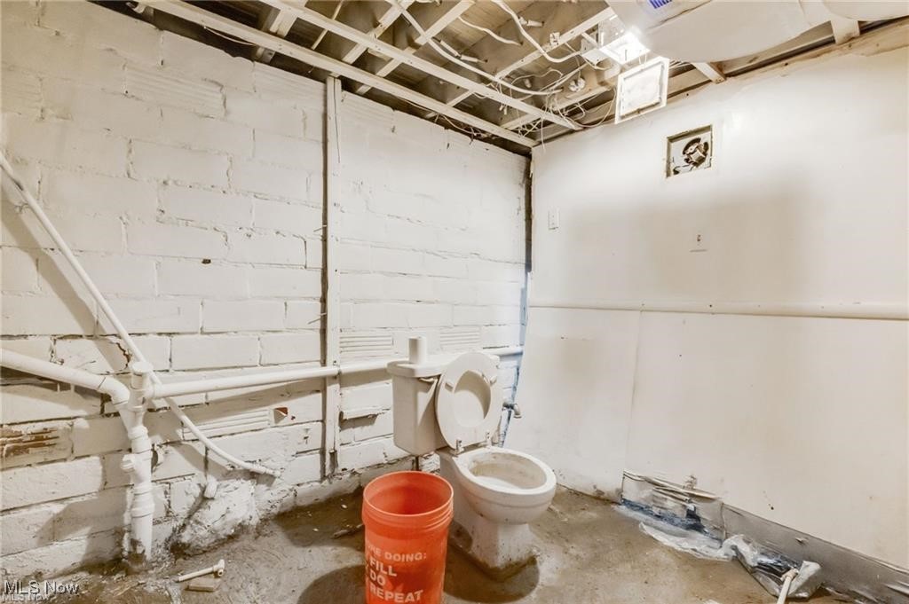 Cleveland Heights, Ohio 44112, United States, 4 Bedrooms Bedrooms, ,1 BathroomBathrooms,Residential,Active,230624