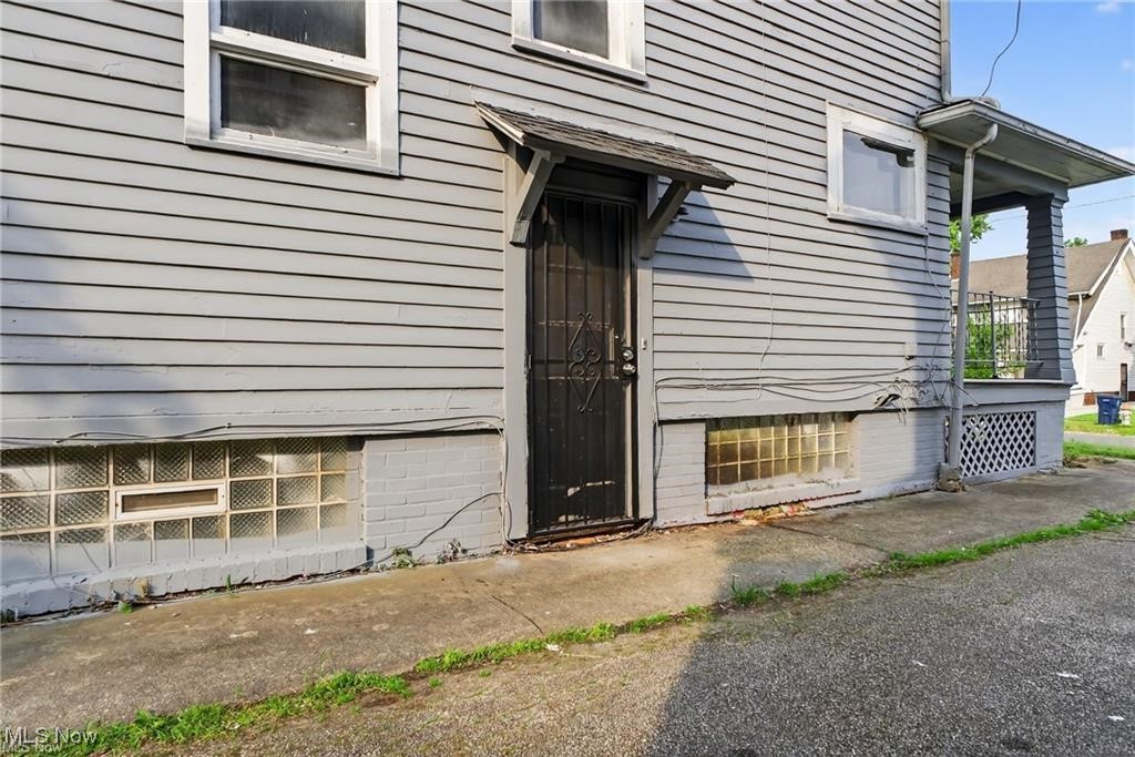 Cleveland Heights, Ohio 44112, United States, 4 Bedrooms Bedrooms, ,1 BathroomBathrooms,Residential,Active,230624