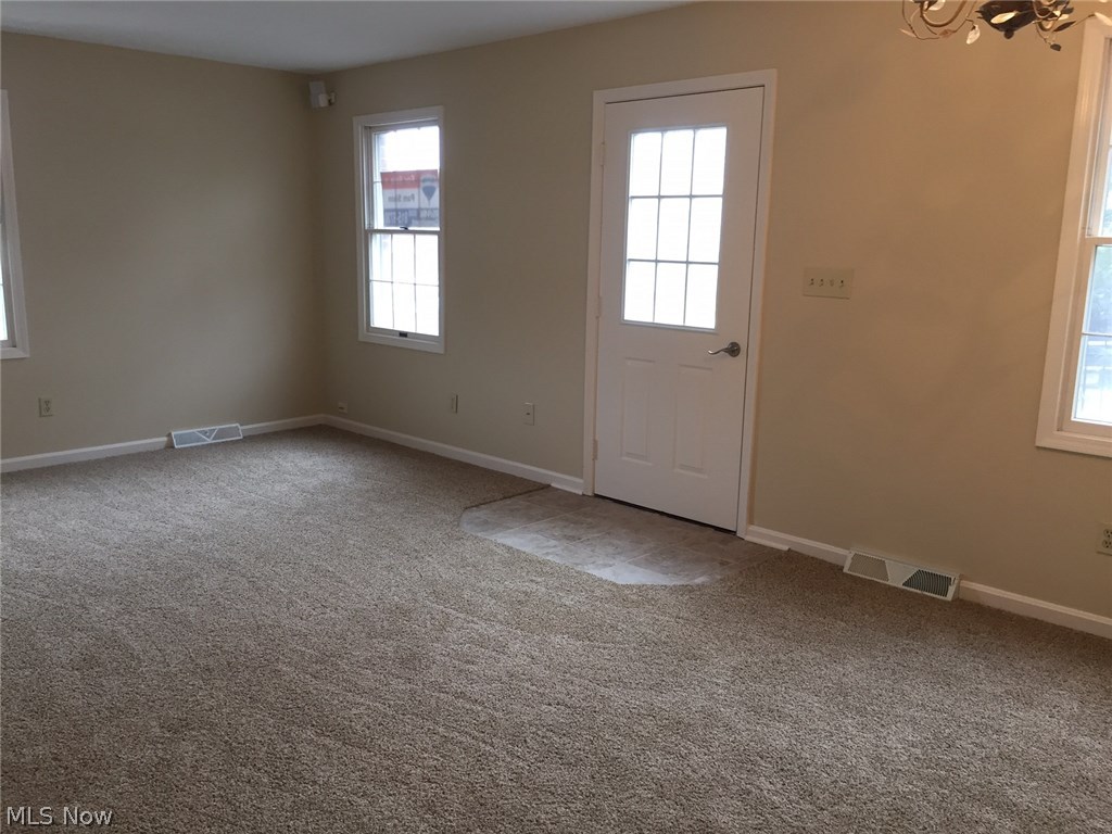 River`s Edge Condo - Residential