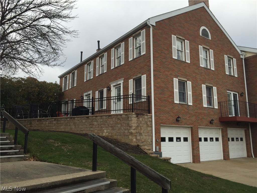 River`s Edge Condo - Residential