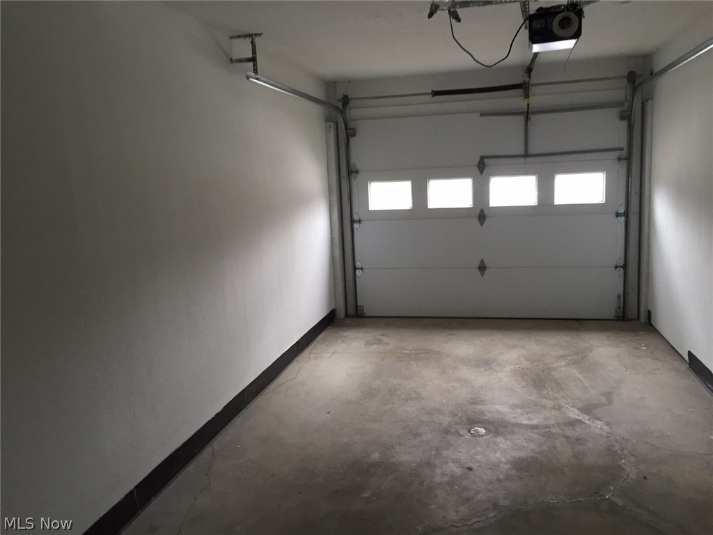 River`s Edge Condo - Residential