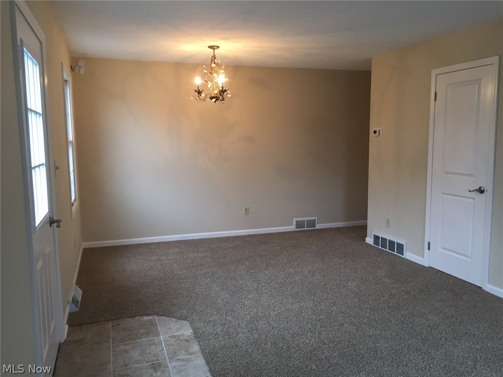 River`s Edge Condo - Residential