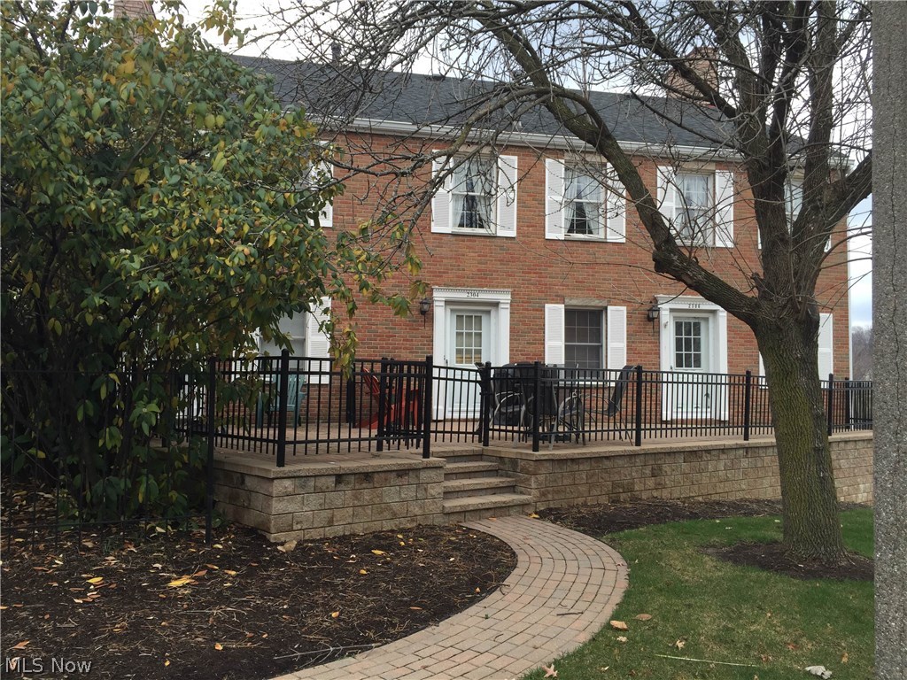 River`s Edge Condo - Residential