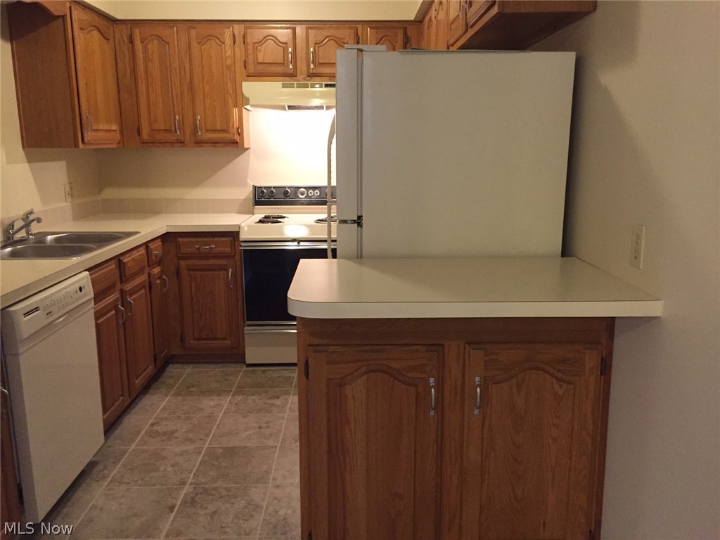 River`s Edge Condo - Residential