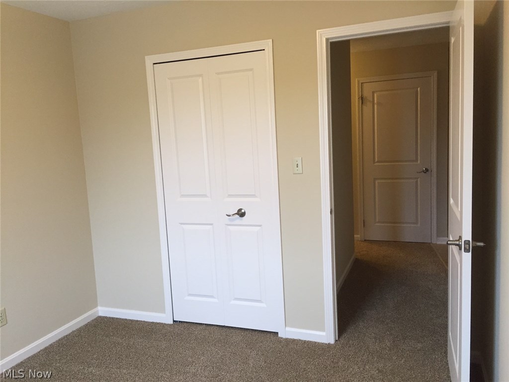 River`s Edge Condo - Residential